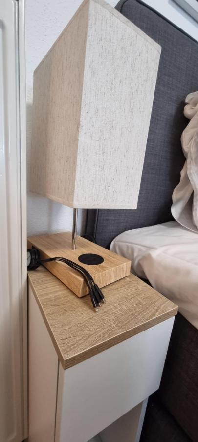 Federnest - Luxus-Studio - Kingsize Boxspringbett - Home-Office Mit Monitor Und Drucker - 11 Min Hbf Дуйсбург Екстер'єр фото