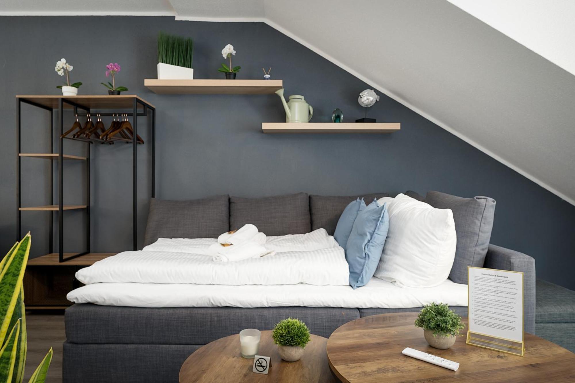 Federnest - Luxus-Studio - Kingsize Boxspringbett - Home-Office Mit Monitor Und Drucker - 11 Min Hbf Дуйсбург Екстер'єр фото